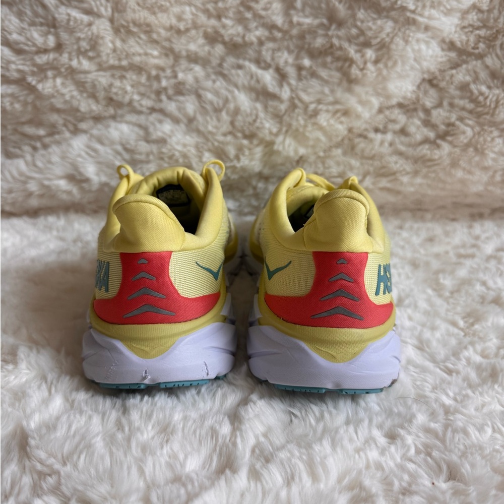 Hoka Women's Clifton 8 Running Shoes - Yellow - Size 8.5 - Picture 5 of 8